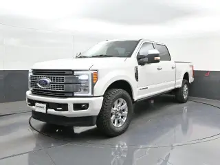 Ford F-250 Super Duty 2017 4x4 King Ranch 4dr Crew Cab 6.8 ft. SB Pickup