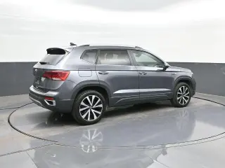 Volkswagen Taos 2022 SE 4dr SUV