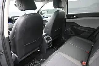 Volkswagen Taos 2022 SE 4dr SUV
