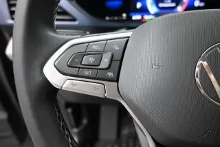 Volkswagen Taos 2022 SE 4dr SUV