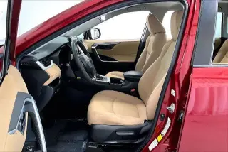Toyota RAV4 2022 LE 4dr SUV