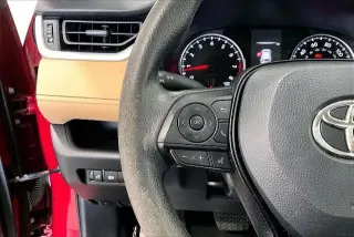 Toyota RAV4 2022 LE 4dr SUV