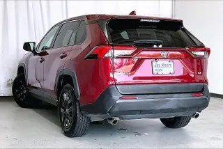 Toyota RAV4 2022 LE 4dr SUV