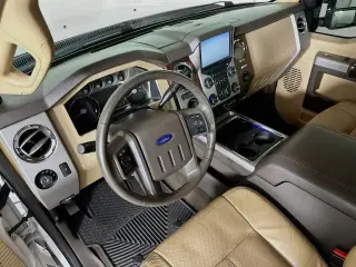 Ford F-250 Super Duty 2014 4x2 King Ranch 4dr Crew Cab 6.8 ft. SB Pickup