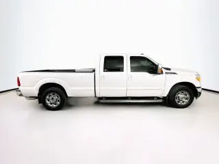 Ford F-250 Super Duty 2014 4x2 King Ranch 4dr Crew Cab 6.8 ft. SB Pickup