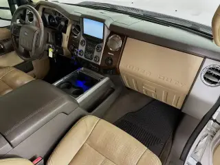 Ford F-250 Super Duty 2014 4x2 King Ranch 4dr Crew Cab 6.8 ft. SB Pickup
