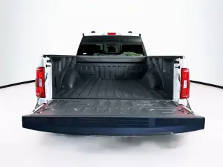 Ford F-150 2023 4x2 XL 4dr SuperCrew 5.5 ft. SB