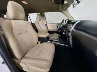 Toyota 4Runner 2019 4x2 SR5 4dr SUV