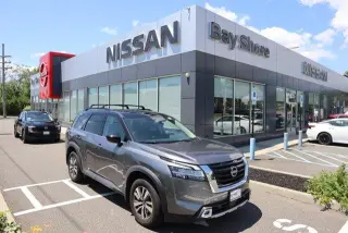 Nissan Pathfinder 2023 AWD SL 4dr SUV
