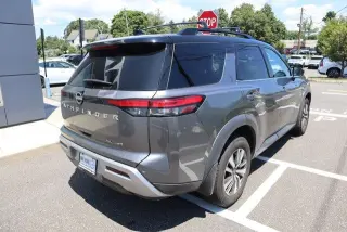 Nissan Pathfinder 2023 AWD SL 4dr SUV