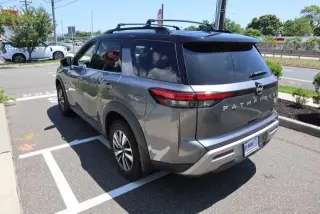 Nissan Pathfinder 2023 AWD SL 4dr SUV