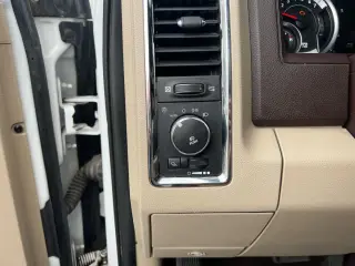 Ram 1500 2013 4x4 Laramie 4dr Crew Cab 6.3 ft. SB Pickup