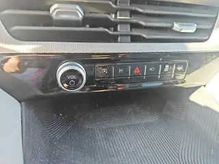 Ford Explorer 2025 AWD Active 4dr SUV