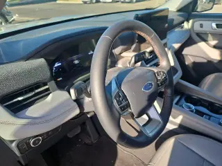 Ford Explorer 2025 AWD Active 4dr SUV