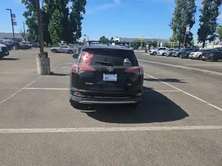 Toyota RAV4 2018 XLE 4dr SUV