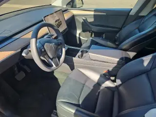 Tesla Model Y 2024 AWD Long Range 4dr Crossover