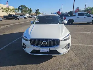 Volvo XC60 2023 AWD B5 Plus Bright Theme 4dr SUV