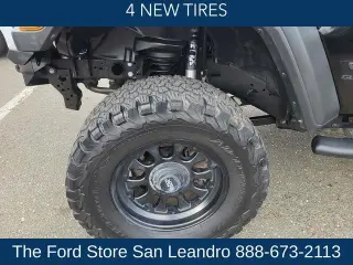 Jeep Gladiator 2020 4x4 Sport Altitude 4dr Crew Cab 5.0 ft. SB