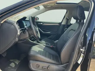 Volkswagen Jetta 2023 SE 4dr Sedan