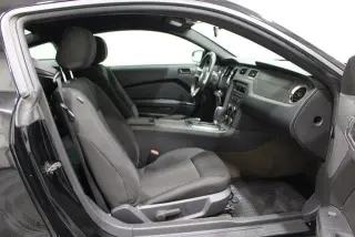 Ford Mustang 2013 V6 2dr Fastback