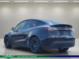 Tesla Model Y 2023 AWD 4dr Crossover