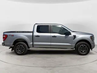 Ford F-150 2023 4x4 XL 4dr SuperCrew 5.5 ft. SB