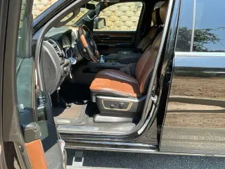 Ram 1500 2019 4x4 Laramie Longhorn 4dr Crew Cab 5.6 ft. SB Pickup