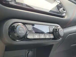Nissan Kicks 2021 SR 4dr Crossover
