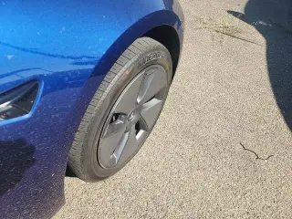 Tesla Model 3 2023 4dr Sedan
