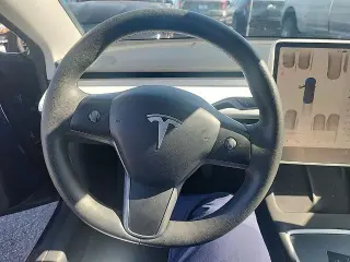 Tesla Model 3 2023 4dr Sedan