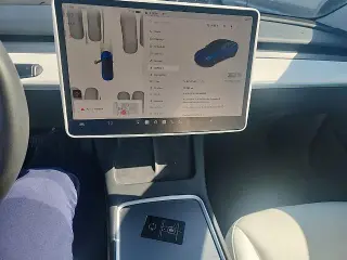 Tesla Model 3 2023 4dr Sedan