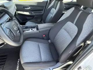 Nissan Sentra 2026 SV 4dr Sedan