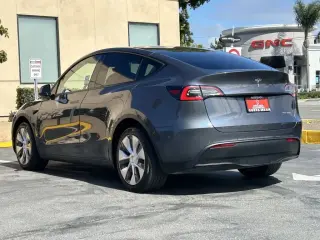 Tesla Model Y 2020 AWD Long Range 4dr Crossover