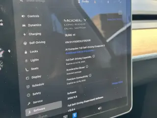 Tesla Model Y 2020 AWD Long Range 4dr Crossover