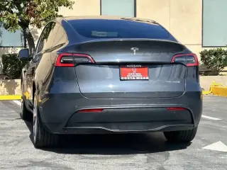 Tesla Model Y 2020 AWD Long Range 4dr Crossover