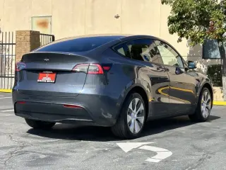 Tesla Model Y 2020 AWD Long Range 4dr Crossover
