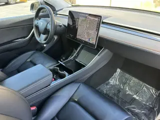 Tesla Model Y 2020 AWD Long Range 4dr Crossover