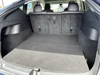 Tesla Model Y 2022 AWD Long Range 4dr Crossover