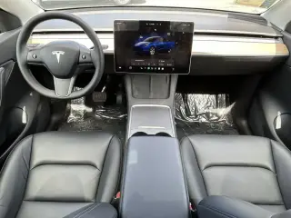 Tesla Model Y 2022 AWD Long Range 4dr Crossover