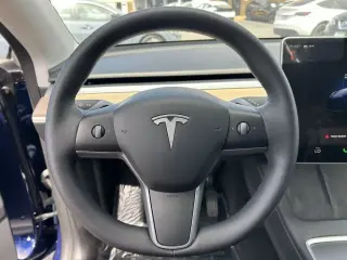 Tesla Model Y 2022 AWD Long Range 4dr Crossover