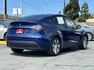 Tesla Model Y 2022 AWD Long Range 4dr Crossover