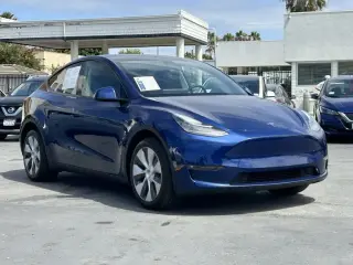 Tesla Model Y 2022 AWD Long Range 4dr Crossover