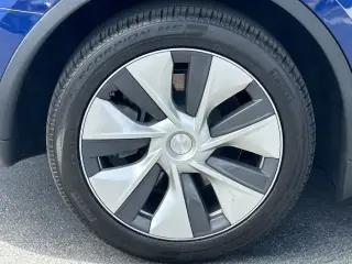 Tesla Model Y 2022 AWD Long Range 4dr Crossover