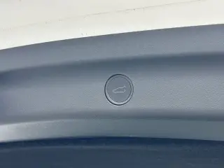 Tesla Model Y 2024 AWD Long Range 4dr Crossover