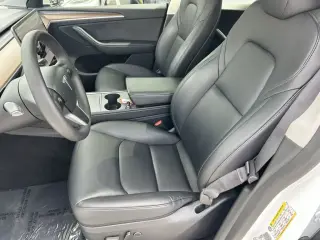 Tesla Model Y 2024 AWD Long Range 4dr Crossover