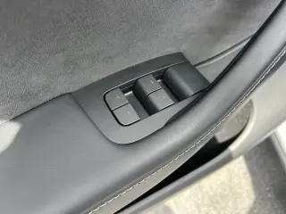Tesla Model Y 2024 AWD Long Range 4dr Crossover