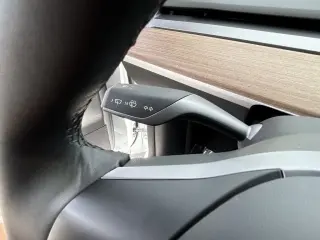 Tesla Model Y 2024 AWD Long Range 4dr Crossover