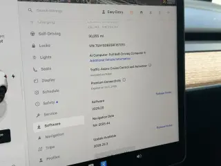 Tesla Model Y 2024 AWD Long Range 4dr Crossover