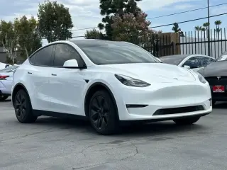 Tesla Model Y 2024 AWD Long Range 4dr Crossover