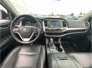 Toyota Highlander 2017 AWD XLE 4dr SUV